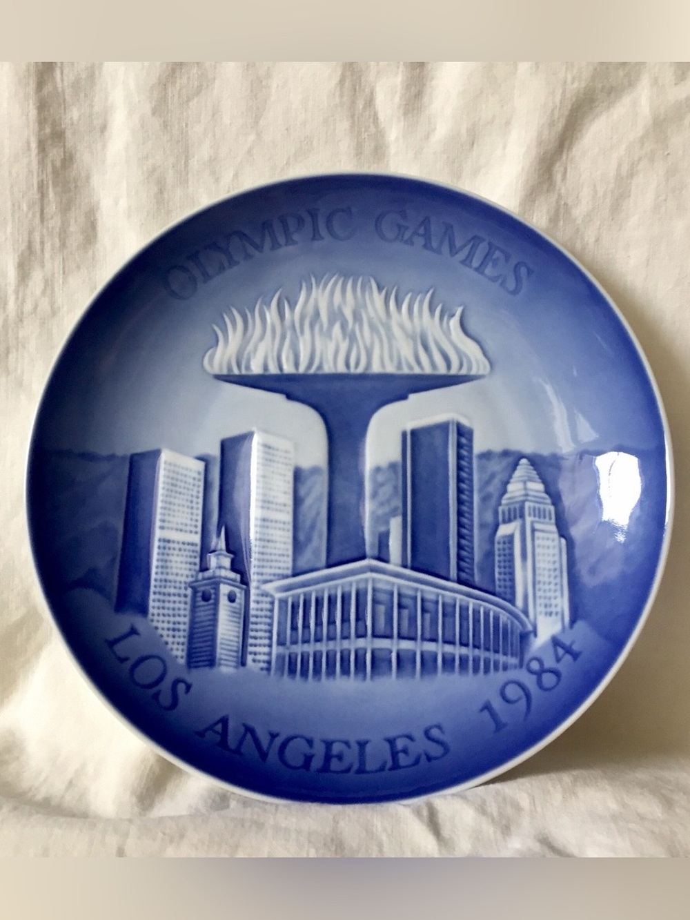 LA Los Angeles Olympics Plate 1984 - COLLECTORS EDITION Blue White B&G